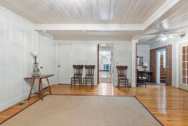 211 Pireway Rd., Tabor City, NC 28463