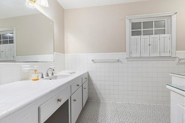 211 Pireway Rd., Tabor City, NC 28463