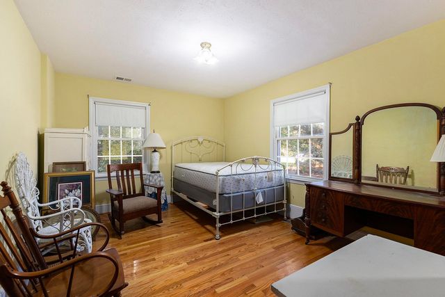 211 Pireway Rd., Tabor City, NC 28463