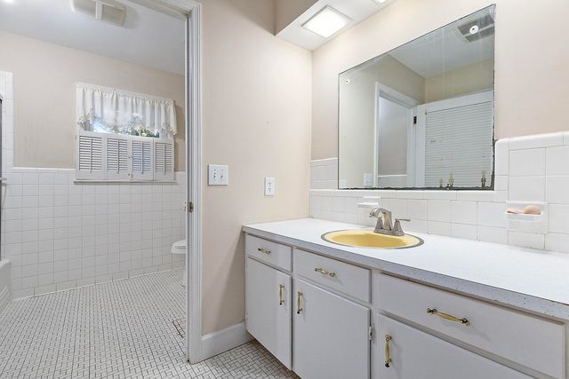 211 Pireway Rd., Tabor City, NC 28463