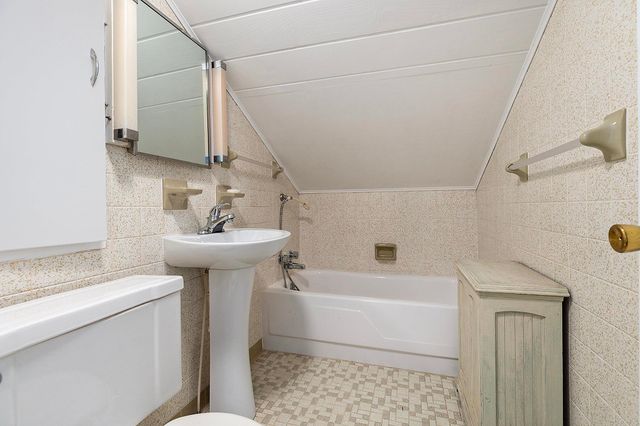 211 Pireway Rd., Tabor City, NC 28463