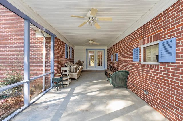 211 Pireway Rd., Tabor City, NC 28463