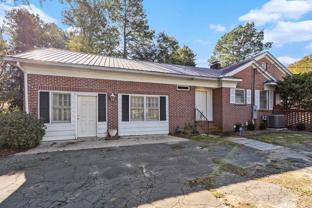 211 Pireway Rd., Tabor City, NC 28463
