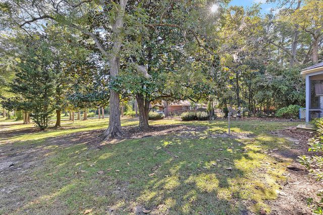 211 Pireway Rd., Tabor City, NC 28463