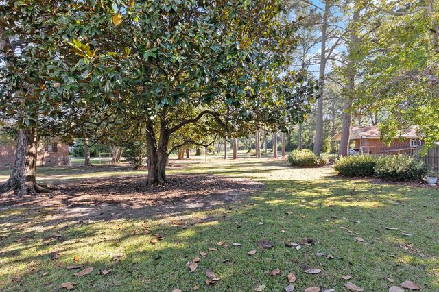 211 Pireway Rd., Tabor City, NC 28463