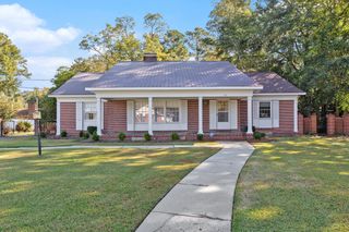 211 Pireway Rd., Tabor City, NC 28463