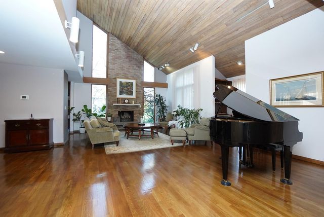 26 Ada Place, Staten Island, NY 10301