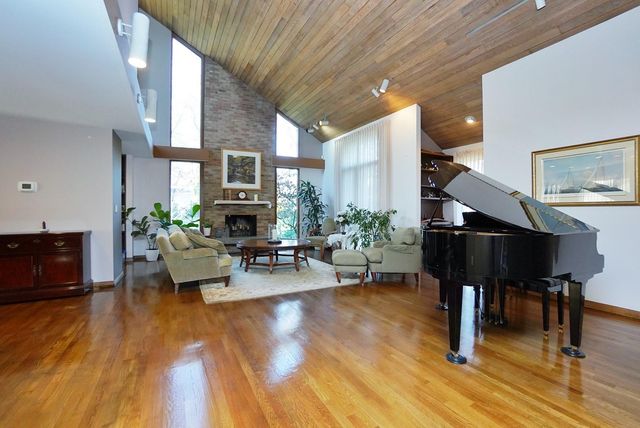 26 Ada Place, Staten Island, NY 10301