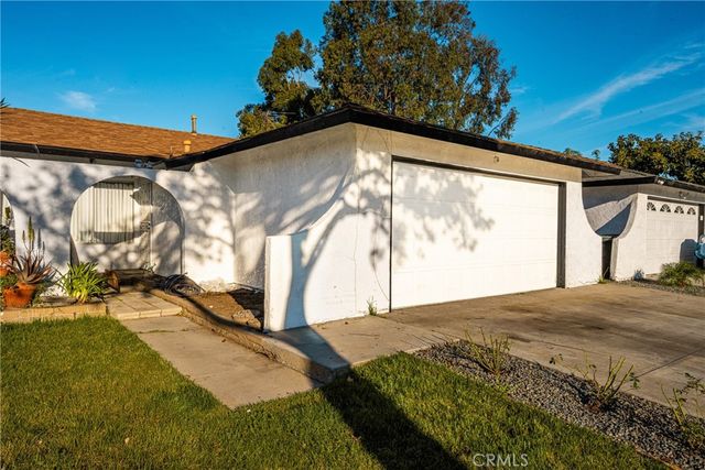 2171 Pomona, Costa Mesa, CA 92627