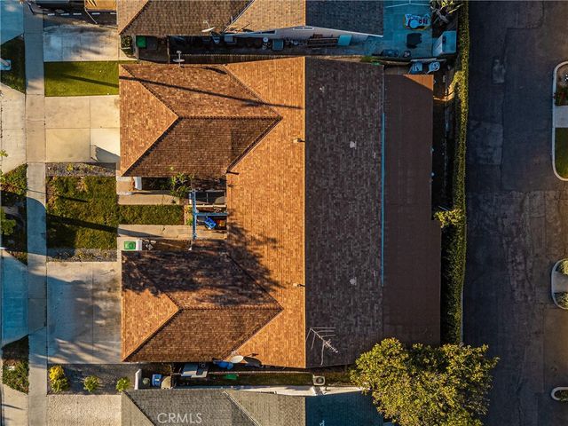 2171 Pomona, Costa Mesa, CA 92627
