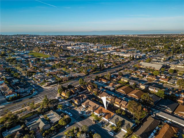 2171 Pomona, Costa Mesa, CA 92627