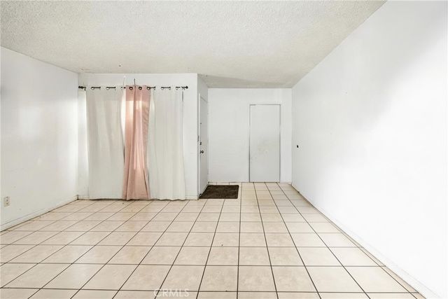 2171 Pomona, Costa Mesa, CA 92627