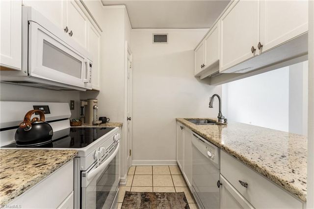 1700 N Elm Street O-1, Greensboro, NC 27408