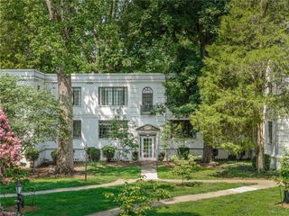 1700 N Elm Street O-1, Greensboro, NC 27408