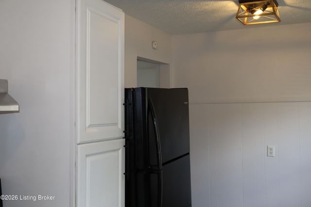 4329 S 3rd St, Louisville, KY 40214