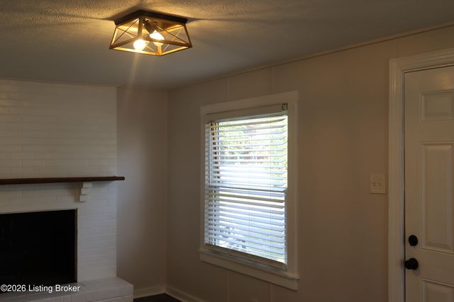 4329 S 3rd St, Louisville, KY 40214