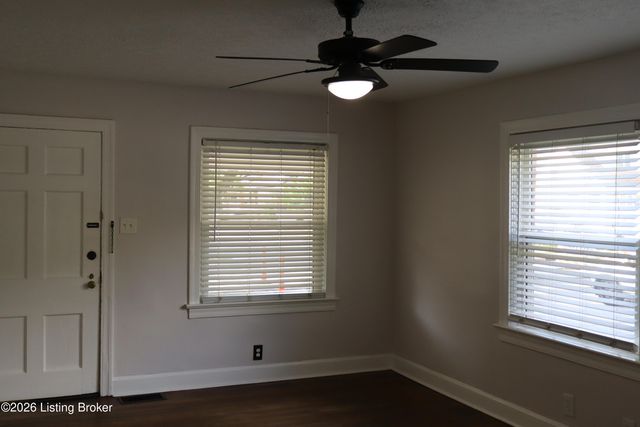 4329 S 3rd St, Louisville, KY 40214