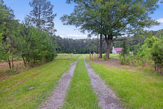 191 Marion Woods Trail, Bonneau, SC 29431