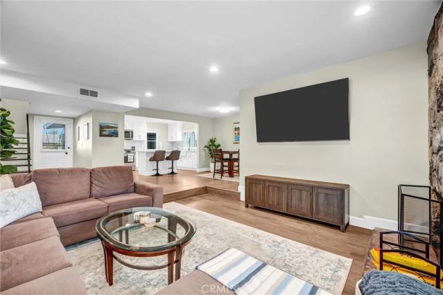 10661 Ritter, Cypress, CA 90630