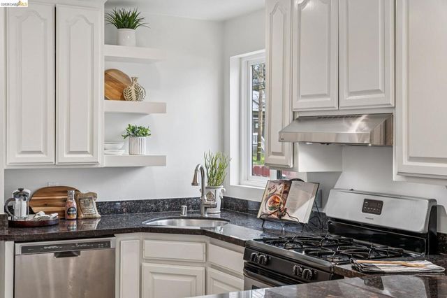 1009 1009 Everett, El Cerrito, CA 94530