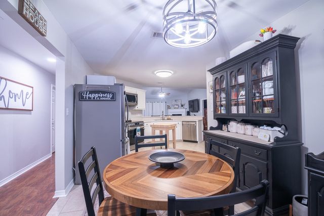 2602 Hidden Estates Circle, Gulf Breeze, FL 32566