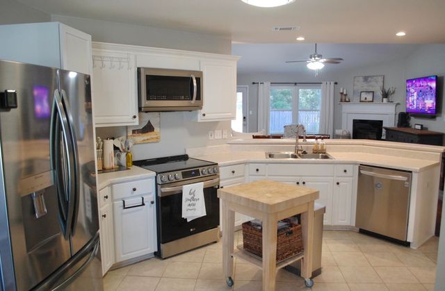 2602 Hidden Estates Circle, Gulf Breeze, FL 32566