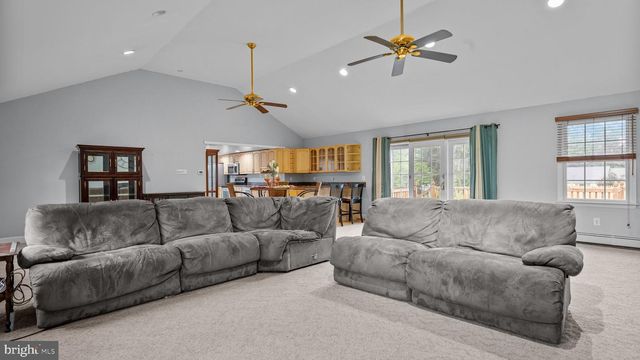 6 CORTLANDT AVE, Titusville, NJ 08560