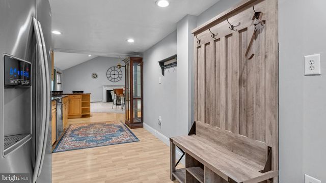 6 CORTLANDT AVE, Titusville, NJ 08560