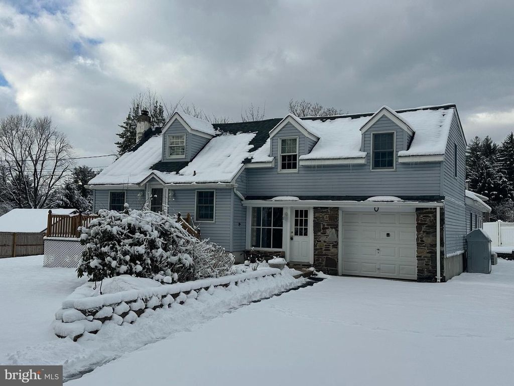 6 CORTLANDT AVE, Titusville, NJ 08560