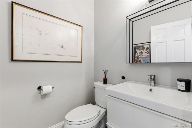 8 Douglas Circle, Rye, NY 10580