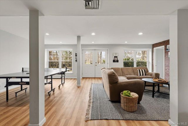 8 Douglas Circle, Rye, NY 10580