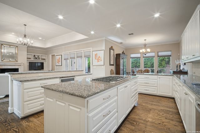 321 E SUNSET RD, San Antonio, TX 78209