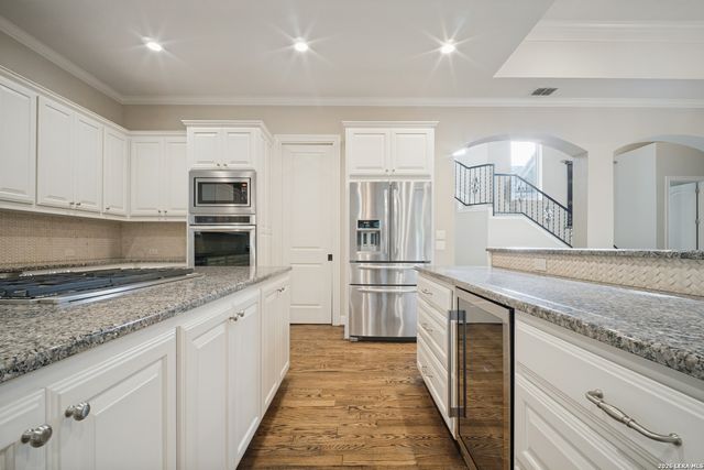 321 E SUNSET RD, San Antonio, TX 78209