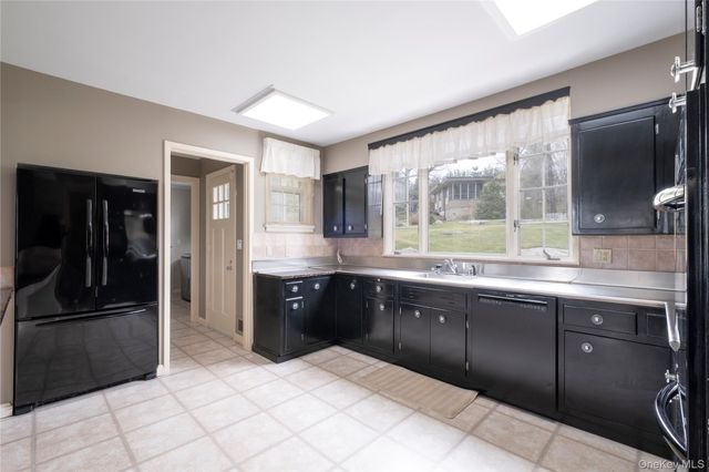 180 Wilmot Road, New Rochelle, NY 10804