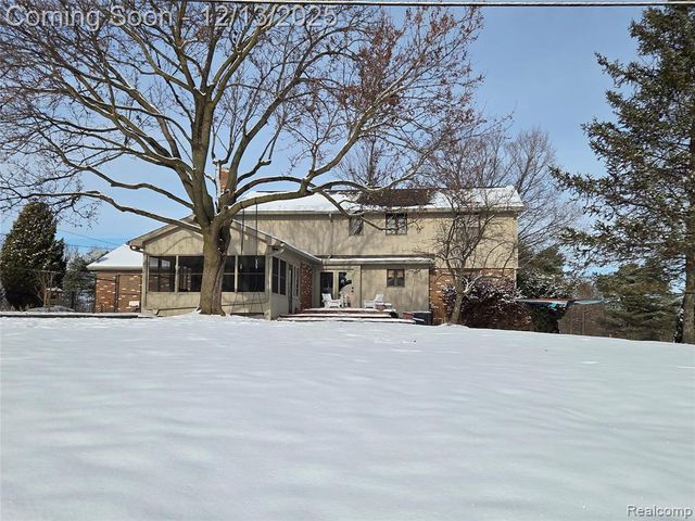 5348 Mccandlish Road, Grand Blanc, MI 48439