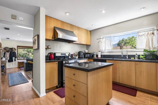 4021 Liberty Avenue North, Glendale, CA 91214