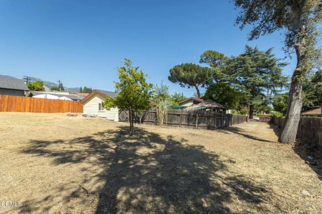 4021 Liberty Avenue North, Glendale, CA 91214