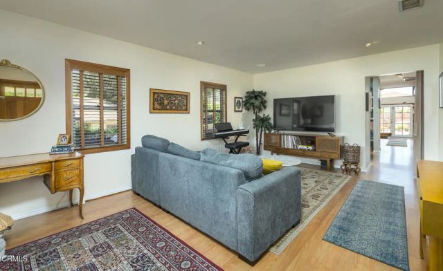 4021 Liberty Avenue North, Glendale, CA 91214