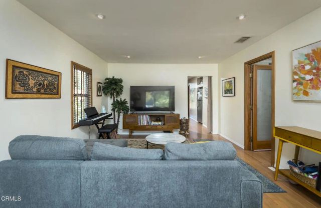 4021 Liberty Avenue North, Glendale, CA 91214