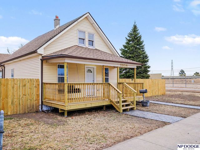 2806 Mormon Street, Omaha, NE 68112