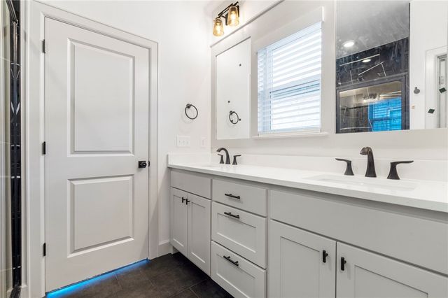 1231 Mammoth Street, Bentonville, AR 72713