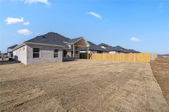 1231 Mammoth Street, Bentonville, AR 72713