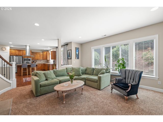 4707 SUMMER RUN Dr, West Linn, OR 97068