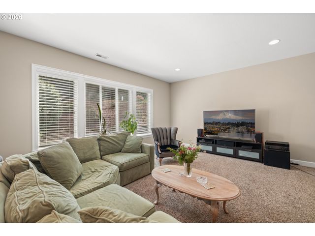 4707 SUMMER RUN Dr, West Linn, OR 97068