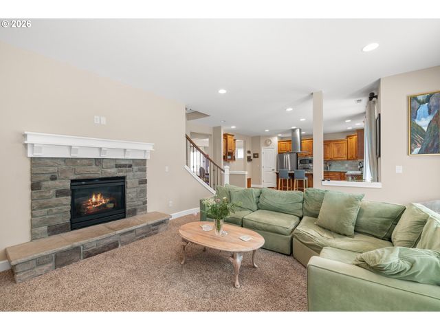 4707 SUMMER RUN Dr, West Linn, OR 97068