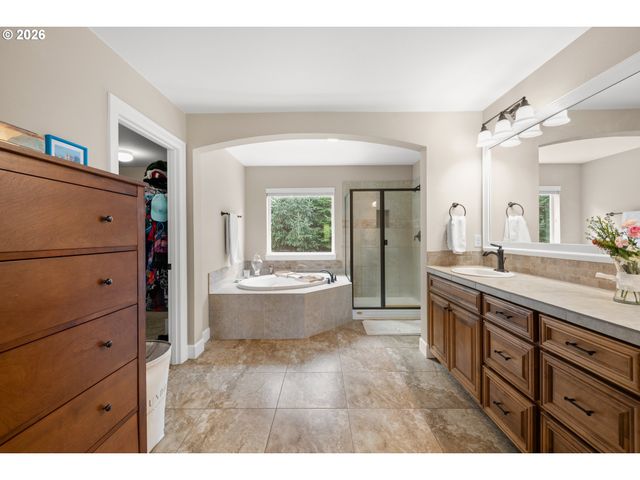 4707 SUMMER RUN Dr, West Linn, OR 97068