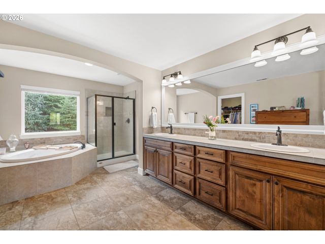 4707 SUMMER RUN Dr, West Linn, OR 97068