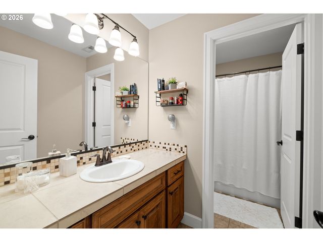 4707 SUMMER RUN Dr, West Linn, OR 97068