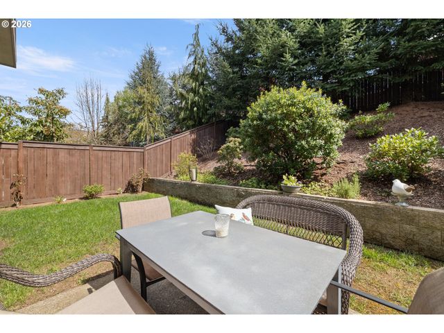 4707 SUMMER RUN Dr, West Linn, OR 97068