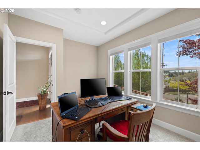 4707 SUMMER RUN Dr, West Linn, OR 97068